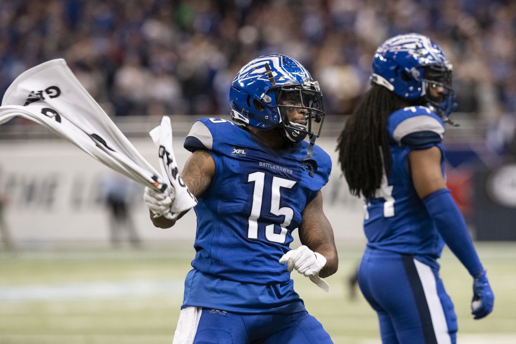 St. Louis BattleHawks play to slay Seattle Dragons